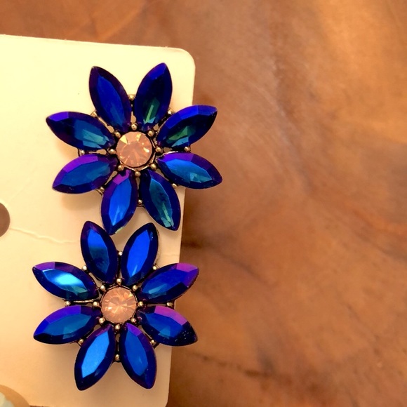 Violet Blue Aurora Borealis + Pink Opal Floral Crystal Earrings - Picture 10 of 16